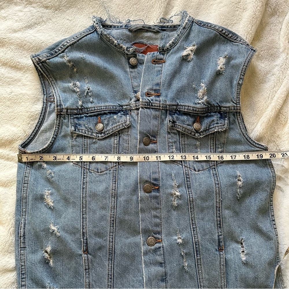 Zara Women’s Distressed Denim Oversized Button Down Vest Size M - Picture 11 of 13